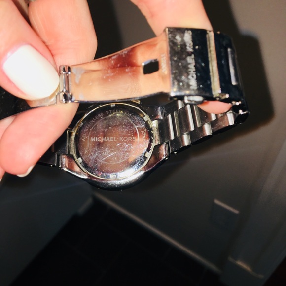 Silver authentic Michael Kors watch - Picture 3 of 3
